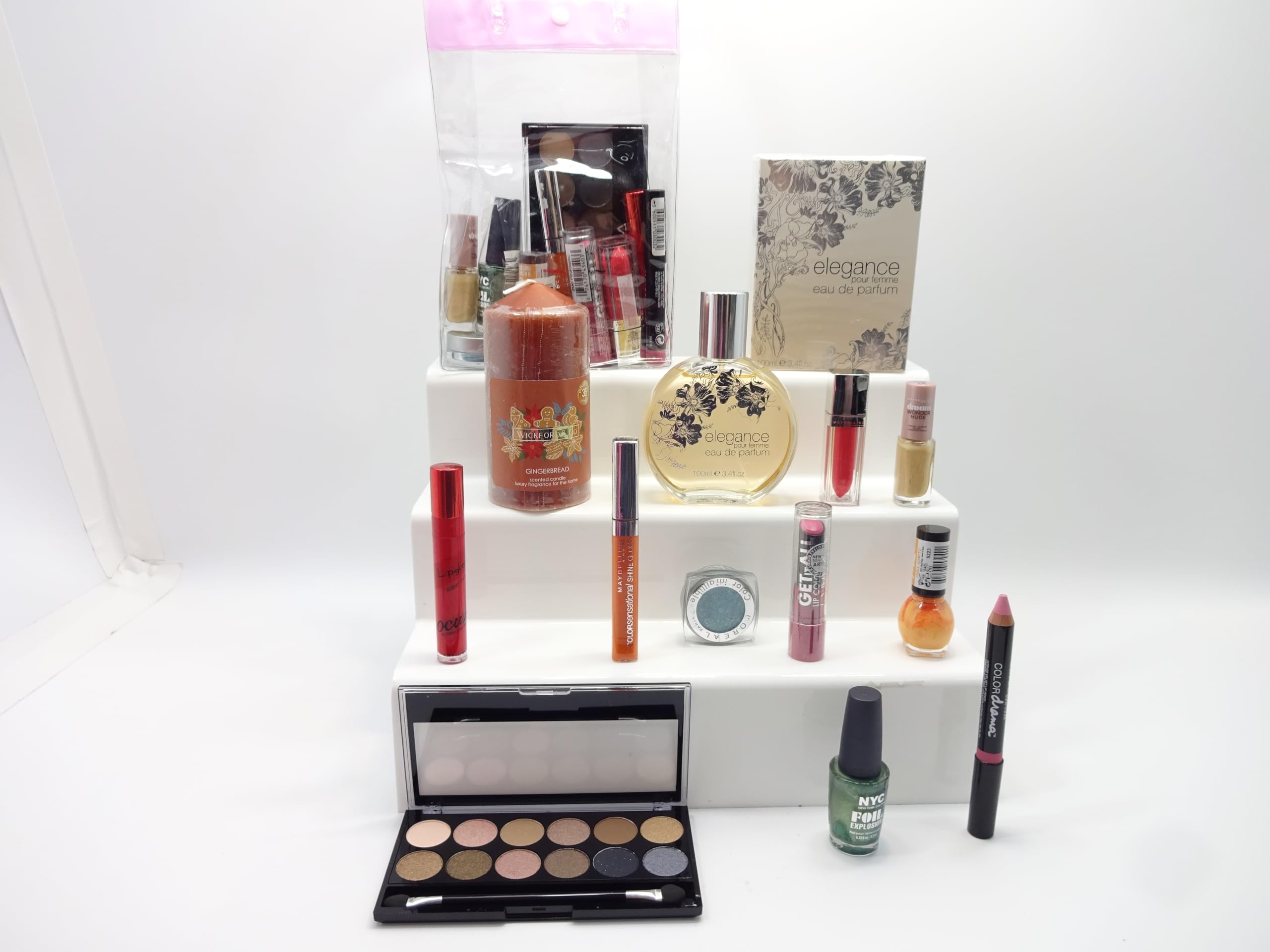 Coffret cadeau parfum et maquillage pour femme