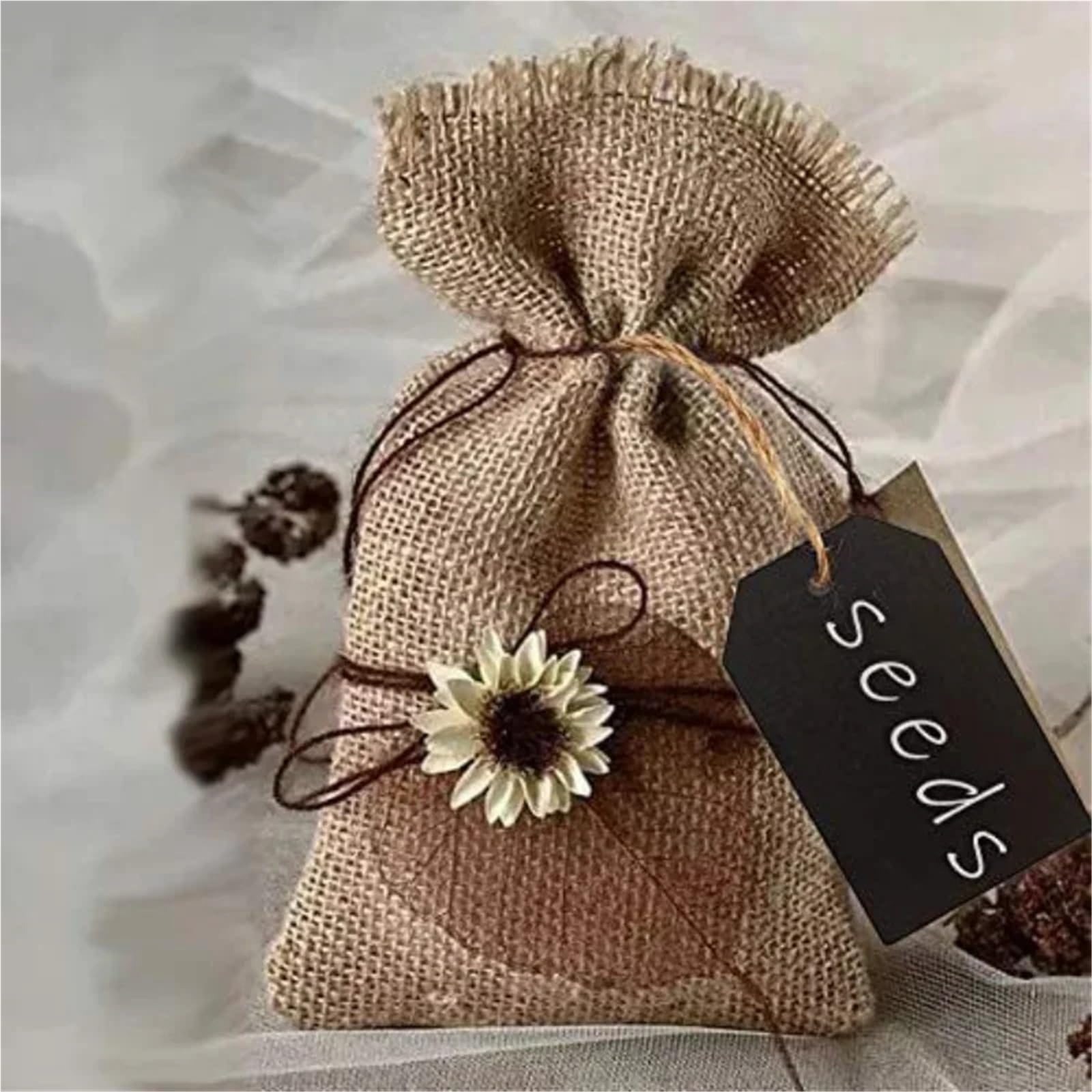 Lot de 50 étiquettes de prix avec ficelle en ardoise noire double face effaçables à suspendre en corde de chanvre pour vêtements, bijoux, étiquettes vierges de marquage de marchandise