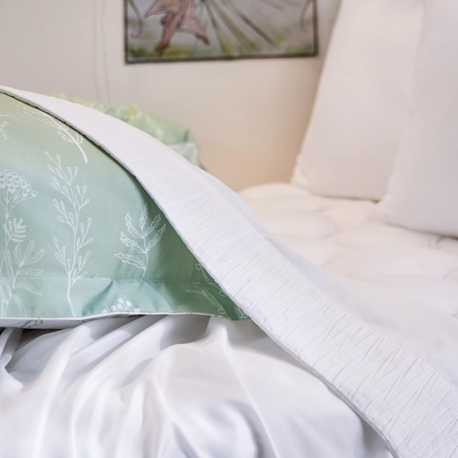 Bedsure Dorm Room Artisan Bundle Twin XL, 2-Piece Sage Green Floral Comforter Set Twin, 3-Piece Embossed Sheet Set Twin XL, 2 Hotel Pillows Standard, and 1 Mattress Pad Twin XL (8 Pieces in Total)