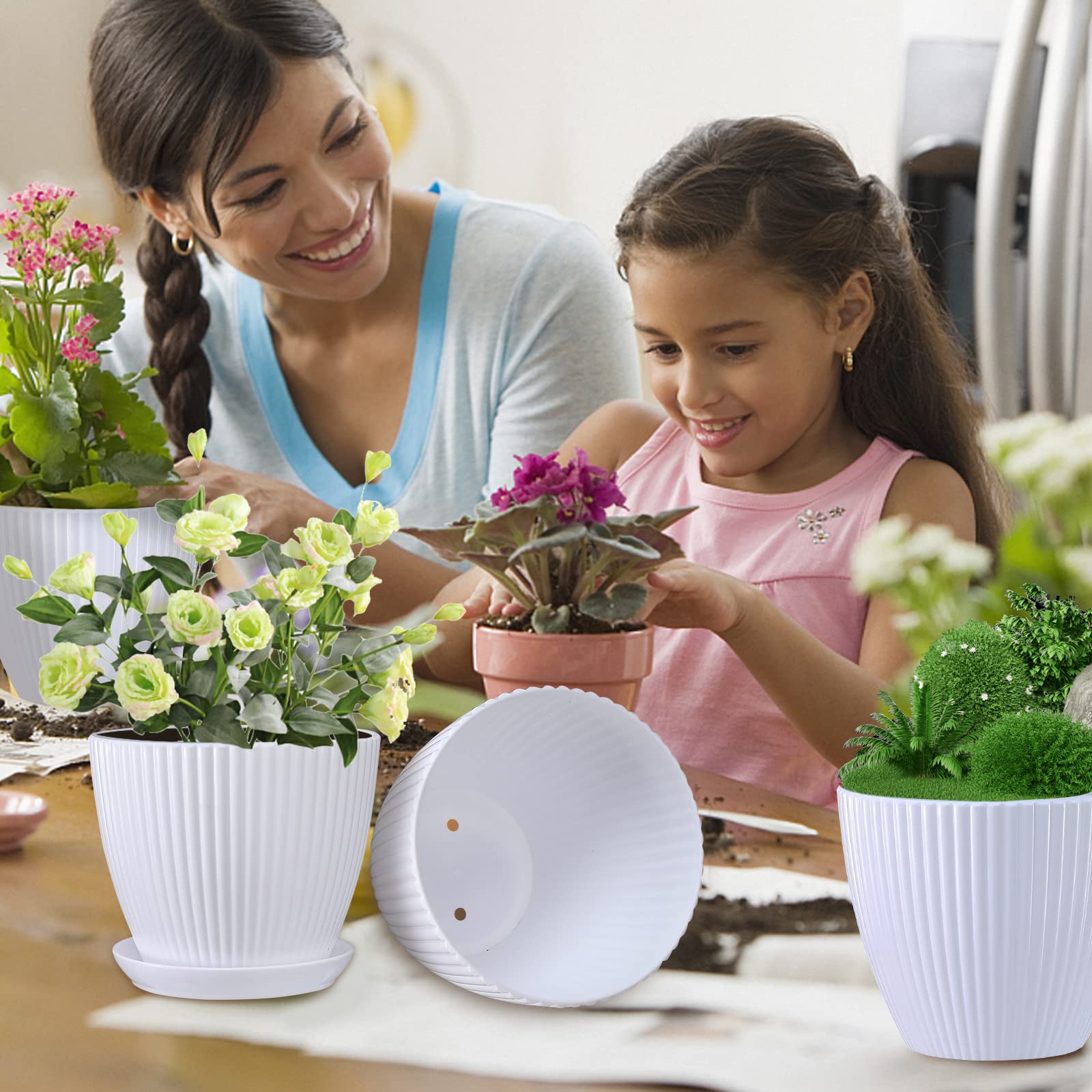 NOIRUC-CZ 8PCS 7.5inch Plastic Plant Pots with Lids White Flower Pots Lightweight and Weather Resistant Plant Pots for Indoor Outdoor Flowers and Plants, Ideal for Garden, Decking and Patios