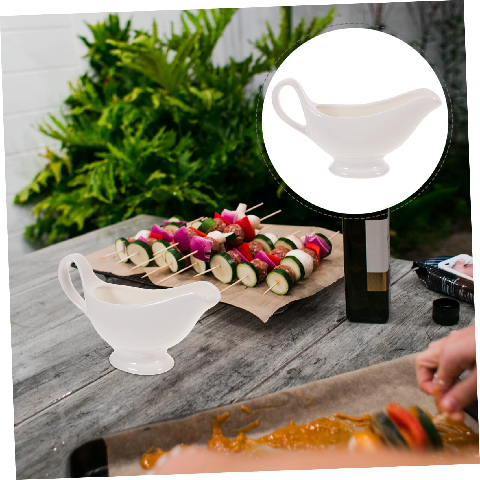 CIYODO 1pc Sauce Pot Gravey Pourer Dish Small Coffee Milk Creamer Small Gravy Jug Frothing Jug Mini Terrarium Sugar Container Containers for Fruit Mini Creamer Pitcher White Ceramics