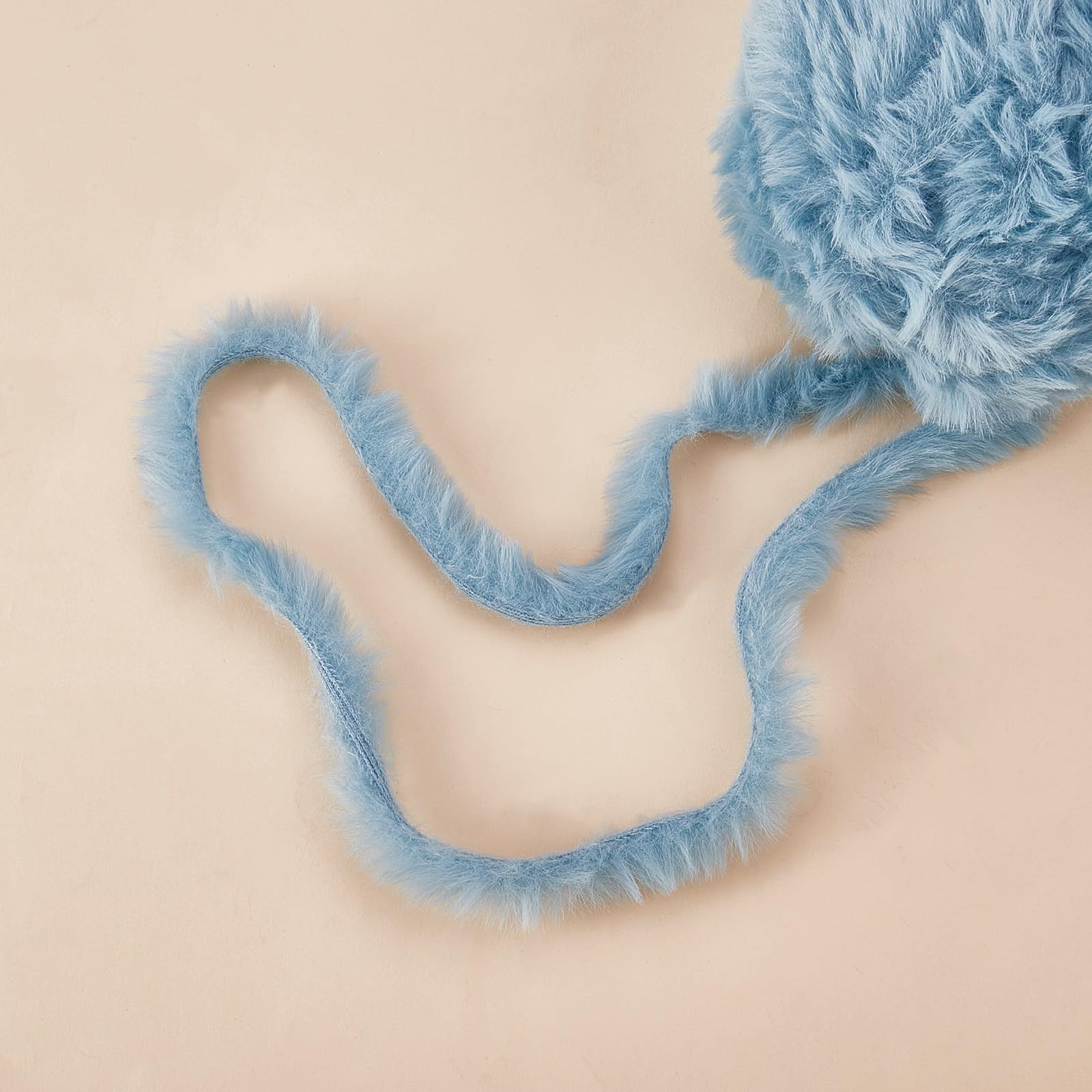 BEEFLYING 2 Roll Super Soft Fur Chunky Fluffy Faux Fur Yarn, Fluffy Eyelash Yarn for Crochet Knit Blanket, Rug, Clothes - Image 3