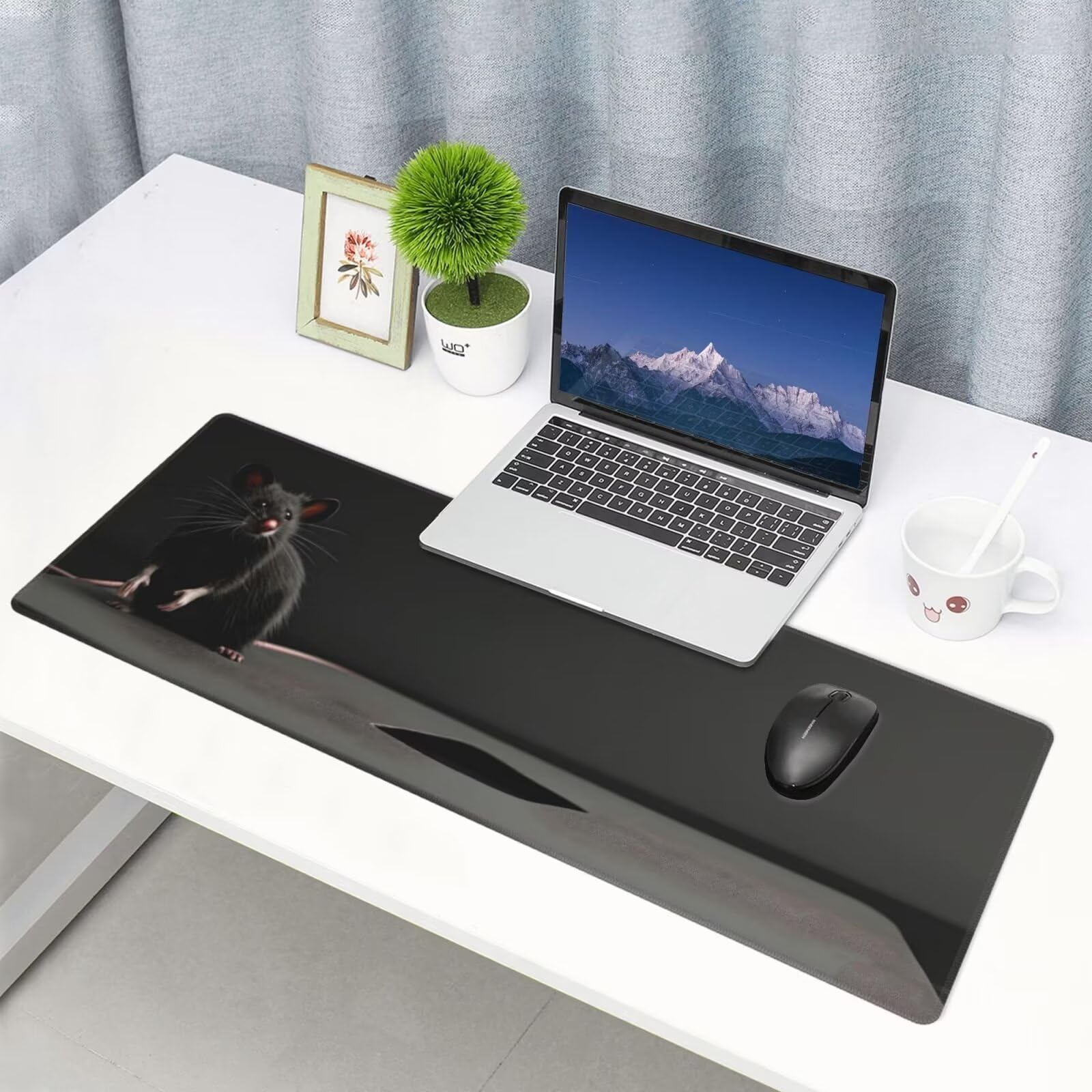 Tappetino Mouse, Tappetino Mouse Gaming Grande XXL 1500x800x3mm Tappetino Scrivania Mouse Pad, Base in Gomma Antiscivolo, Bordi Cuciti,Lavabile, Mousepad per Ufficio e Gaming (Mouse nero) R-267