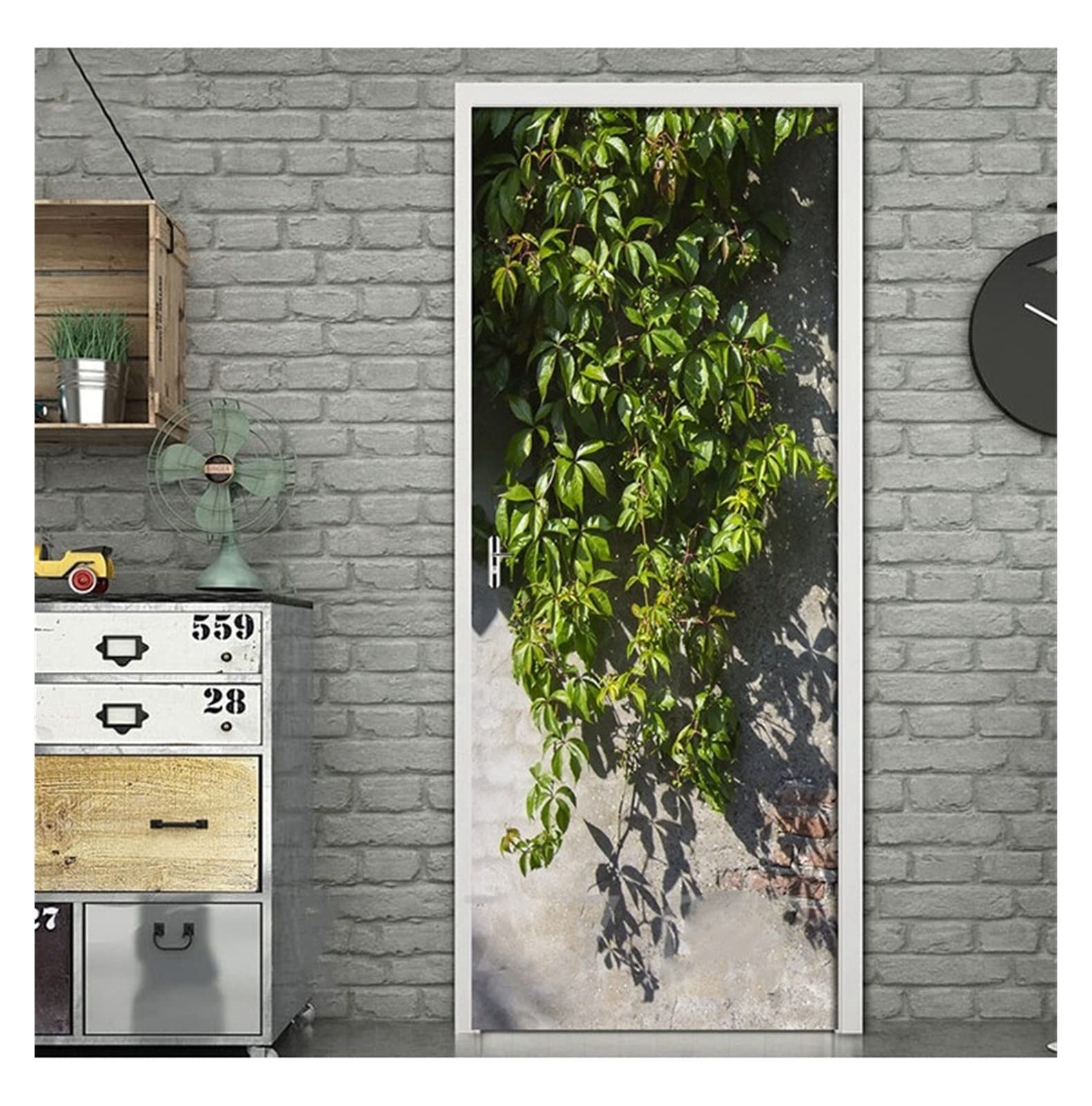 Autocollant étanche pour masquer une porte abîmée avec décor mural feuille verte