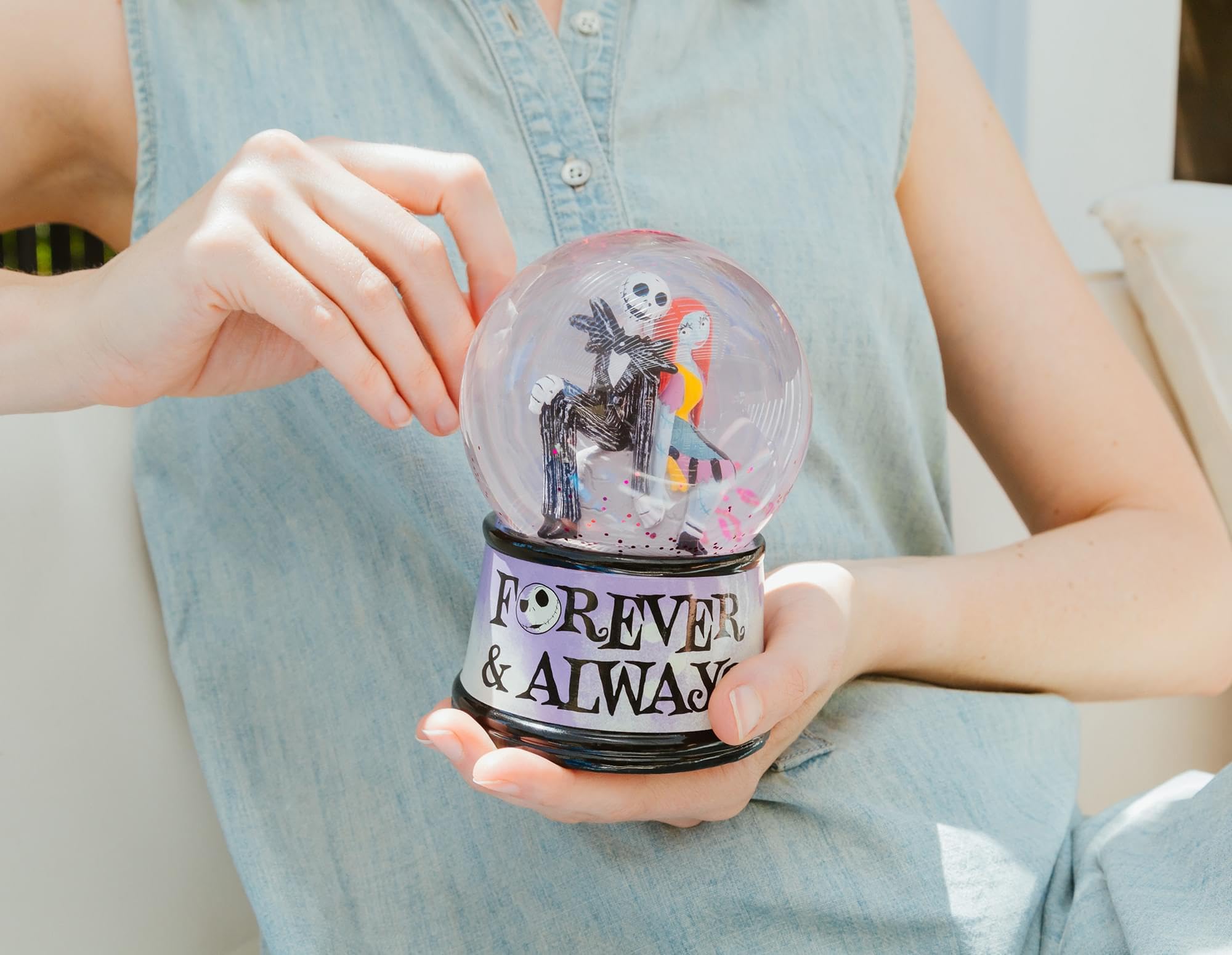 Boule à neige lumineuse Disney L'Étrange Noël de monsieur Jack « Forever & Always »