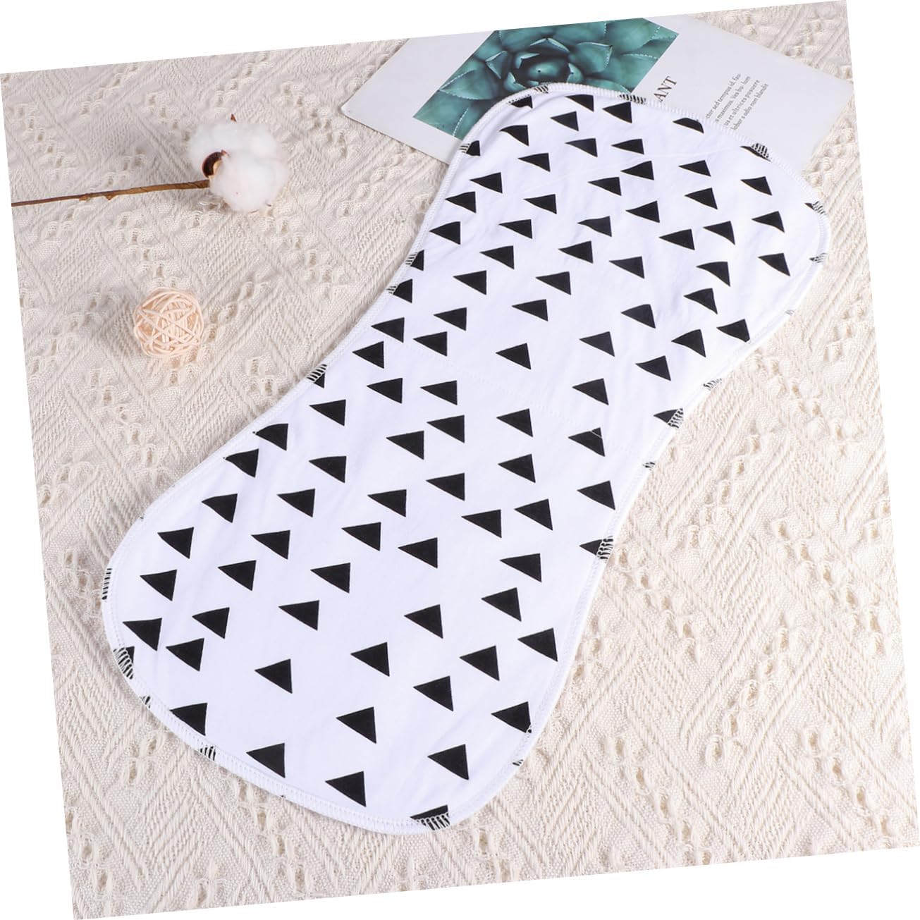 Safe Comfortable Cotton Baby Burping Towel 3-Layer Absorbent Design Random Patterns Wide Coverage for Shoulder