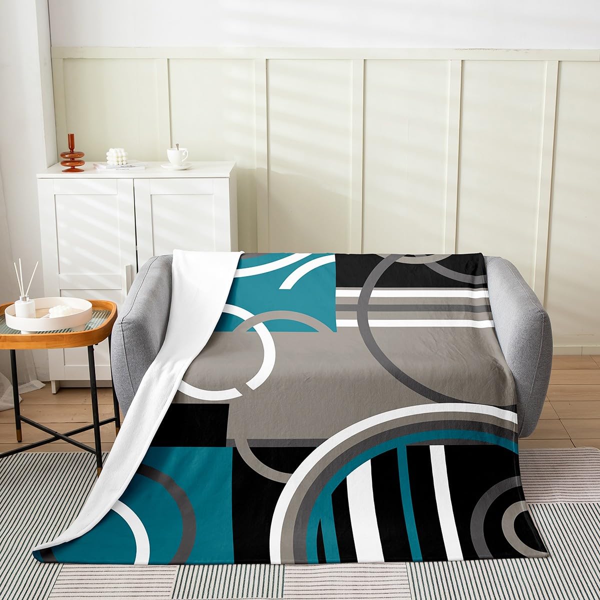 Feelyou Geometric Circle Flannel Fleece Throw Blanket, Circle All Season Bed Blanket Fuzzy Blanket for Bed Sofa Couch,Modern Abstract Art Black White