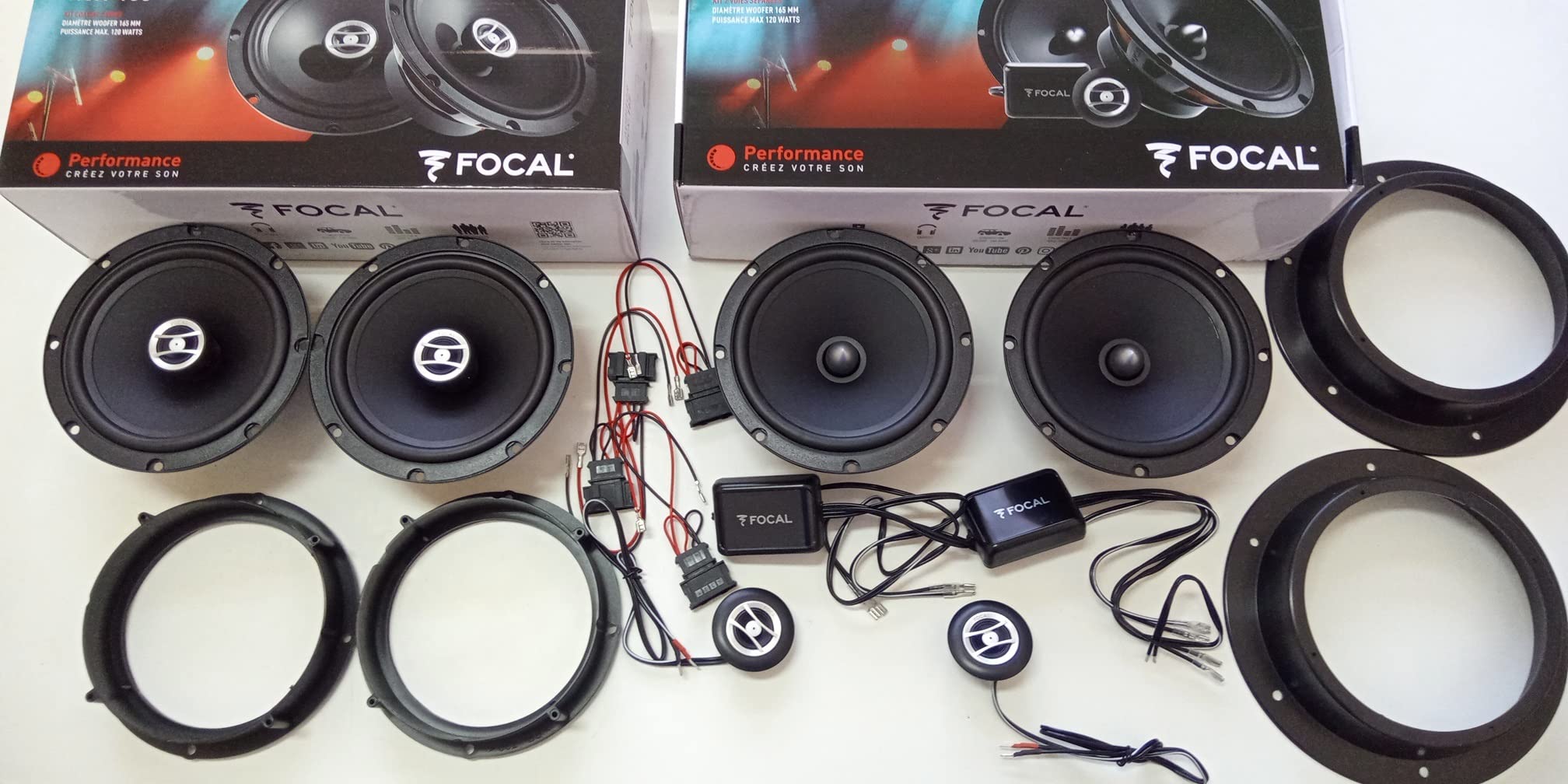 Kit de 6 altavoces FOCAL para Volkswagen Golf V 03>09 delanteros y traseros