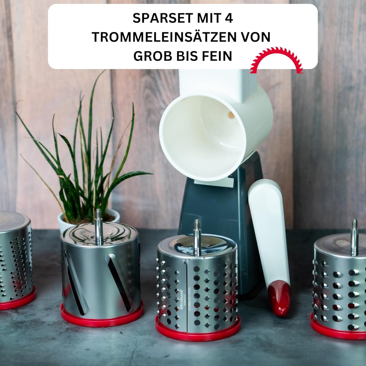 Westmark Reibemaschine mit 4 Schneidtrommeln, Trommelreibe/-hobel, Höhe: 28 cm, Kunststoff/Rostfreier Edelstahl, Weiß/Rot/Silber/Schwarz, 97602260 | Westmark, Küchenreibe, Gemüseschneider, Hobel, Parmesan, Nüsse, Küchenhelfer, Trommelreibe, rostfrei, viel