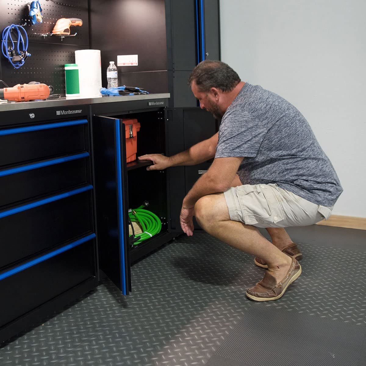 Montezuma Garage Tool Storage System - 30.5 x 24