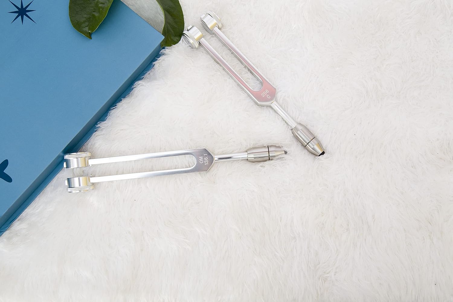 Pack of 2 Weighted Tuning Forks with Natural Gemstone Trigger Point for Sound Healing,Percussion Hammer,OM 136.1 Frequency,Virbration Health Tools, Meditation&Reiki Instruments : Musical Instruments