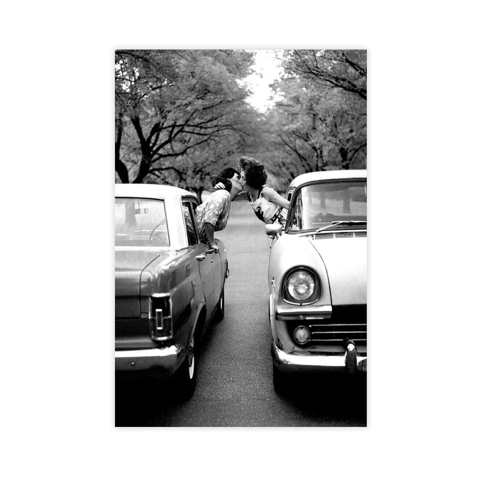 MGHDGD Vintage Lesbian Poster Black And White Feminine Decor Canvas Poster Bedroom Decor Landscape Office Room Decor Gift 12x18inch(30x45cm)