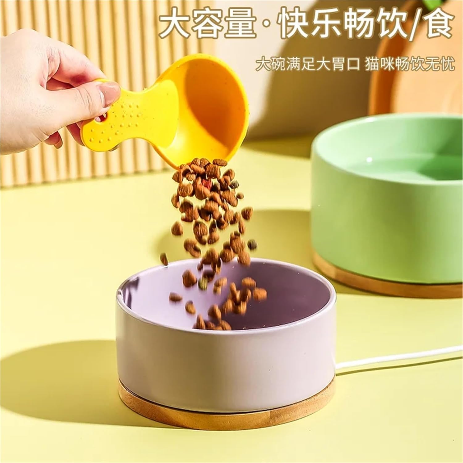 Ceramic Constant 35°C Heated Pet Water Bowl, Winter Dispenser for Cats & Dogs(Yellow L)