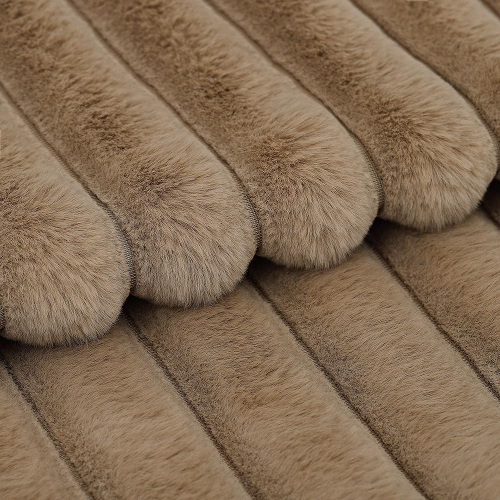 Madizz Set of 2 Faux Fur Decorative Cushion Covers 12x20 inch, 30x50 cm - Image 4