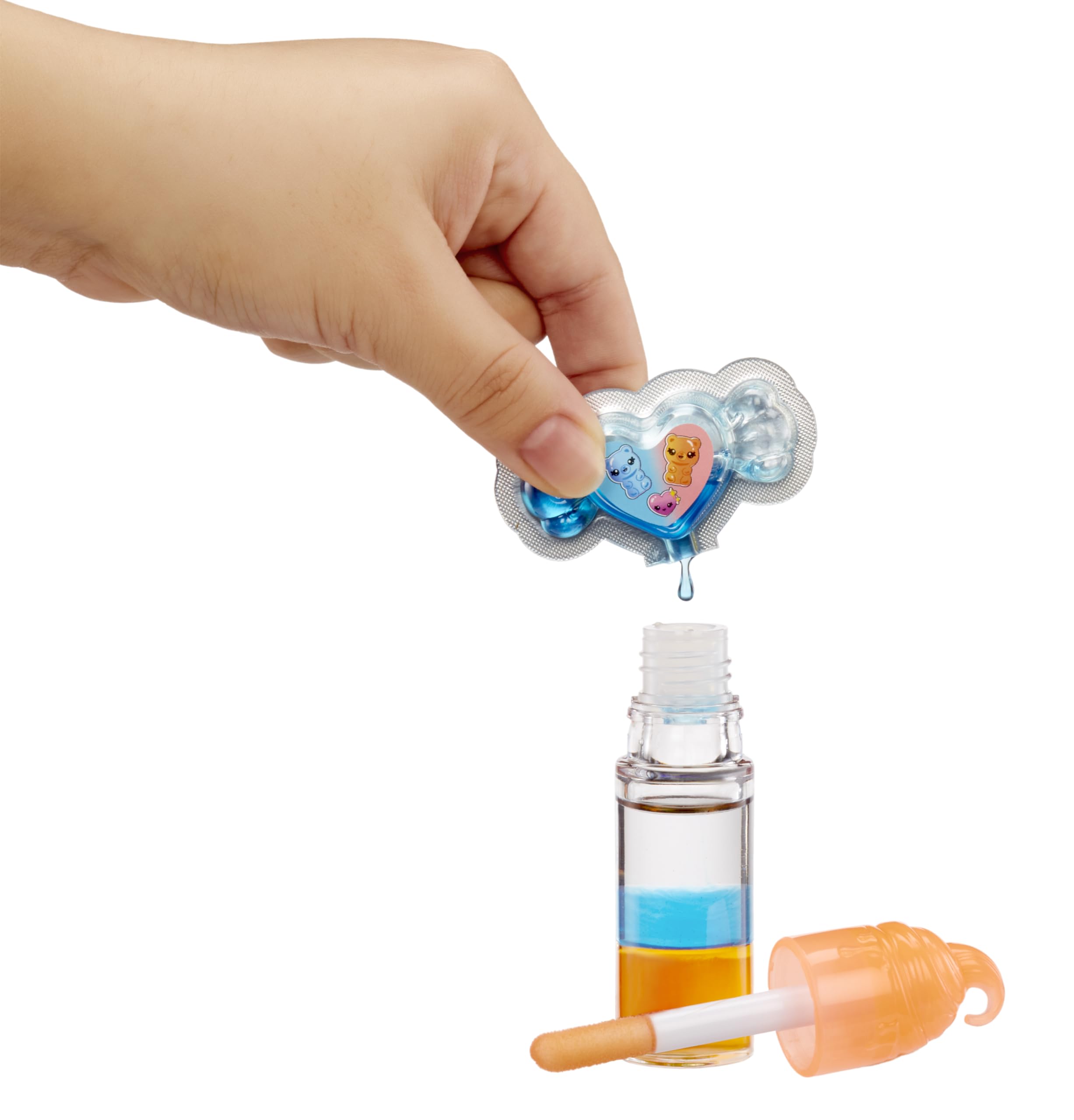 Yummiland Lip Gloss Doll: Mystery Color Change, Gwen Gummybear, Includes 1 Doll, DIY Lip Gloss + Removable Keychain - Image 4