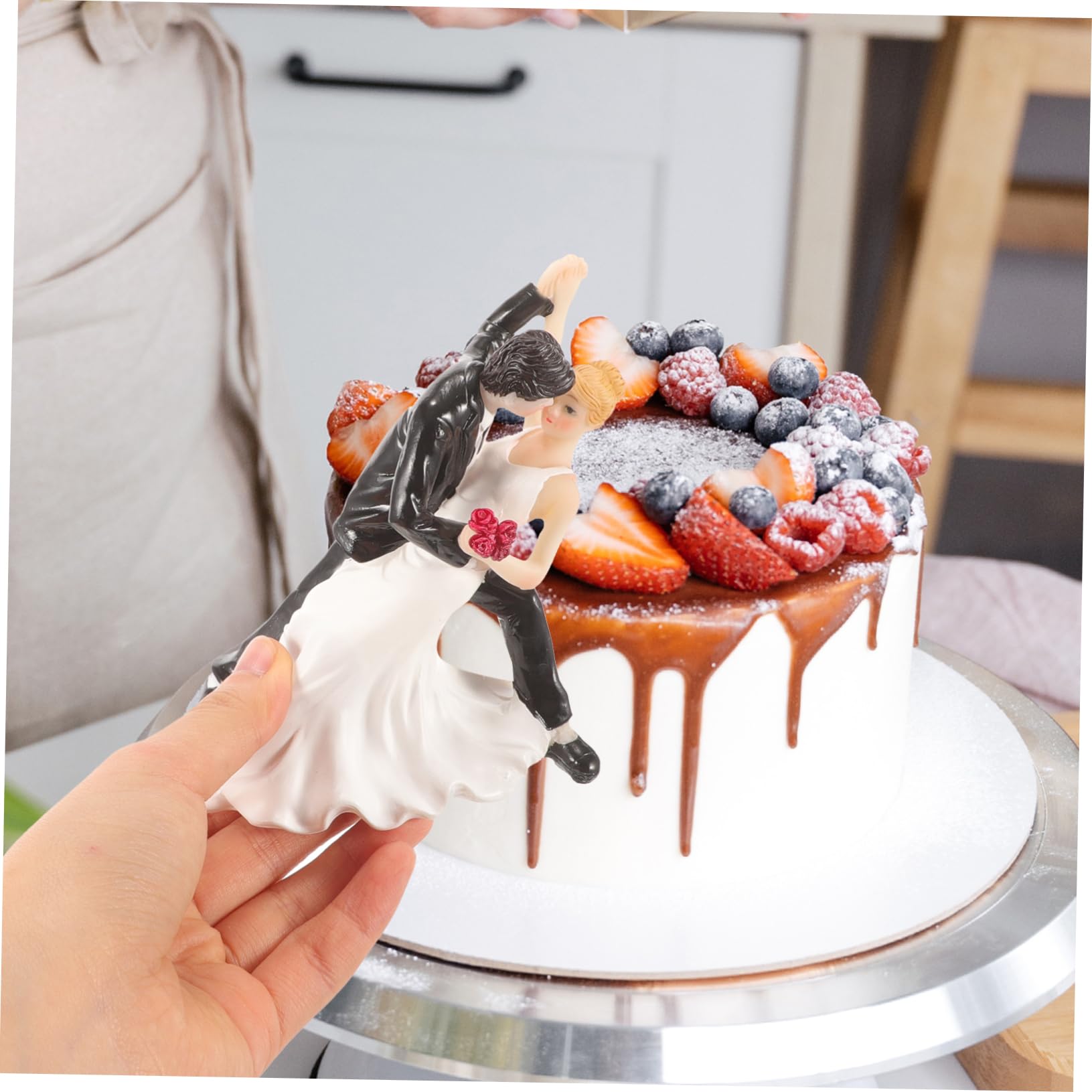 INOOMP 2 Pezzi Decorazione per Torte Nuziali con Sposini Cake Topper per Matrimoni Accessorio Leggero e Ornamentale per Torte Tematiche per Nuziali