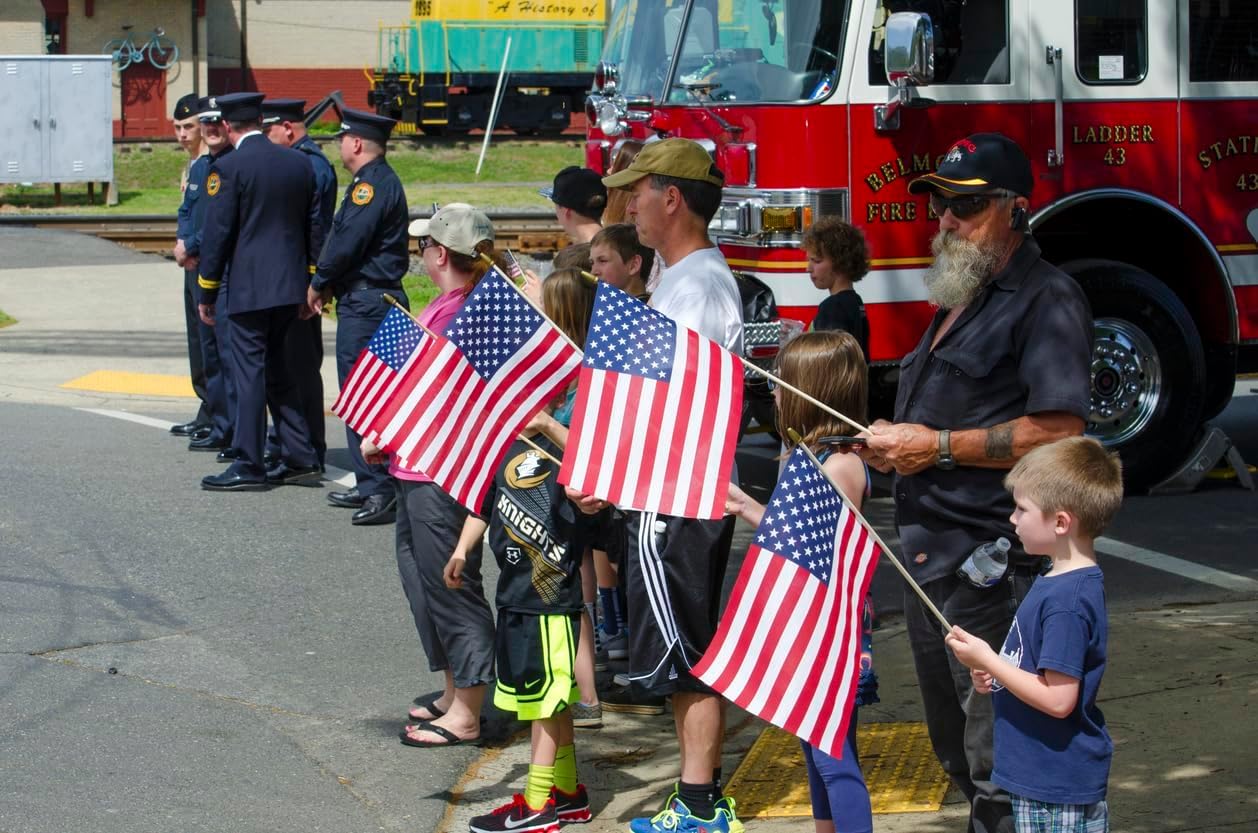 GIFTEXPRESS 12-Pack, Proudly MADE IN U.S.A. 8x12 Inch Spearhead Handheld American Stick Flags/Grave marker American Flags/USA Stick Flag (12) - Image 4