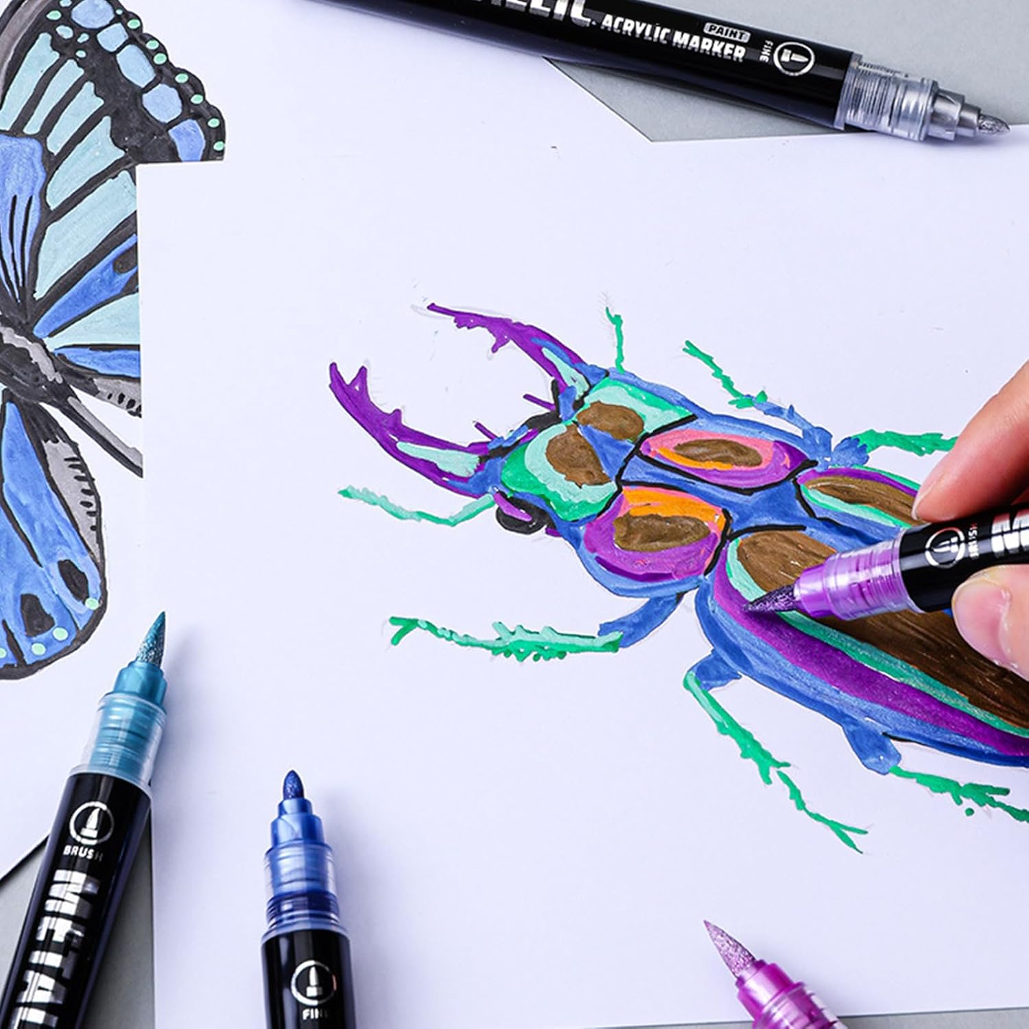 ダブルチップメタリックペイントペン液体アクリル塗料マーカーペン用の子供のジャーナリングペインティングカラーリングカードを作るアクリル