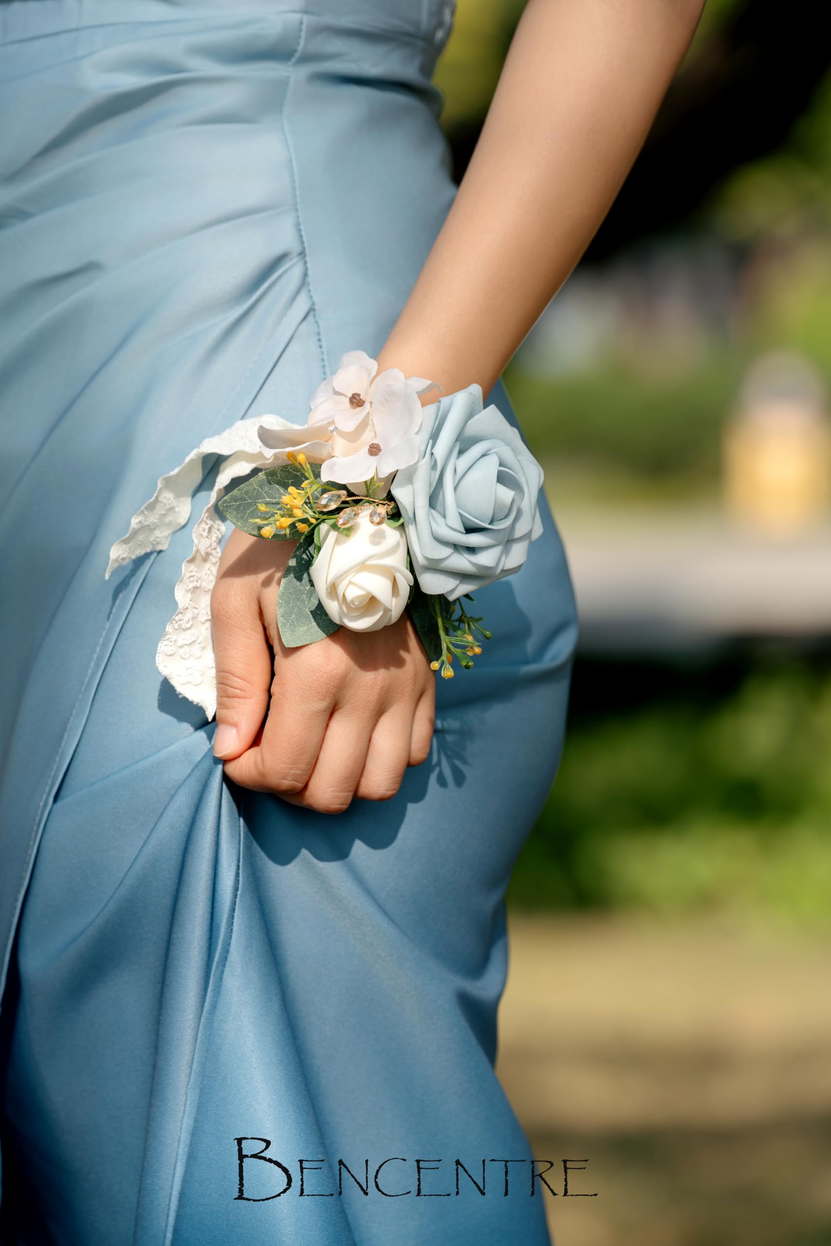 Amazon.com: BENCENTRE Dusty Blue Corsage for Wedding(Set of 6),Wrist Corsage ,Corsage for Prom,Party Prom Hand Flower Decor,Mother of The Bride Corsage,  : Home & Kitchen