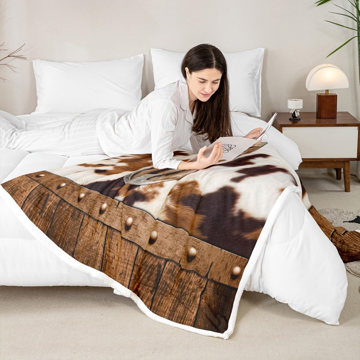 Rustic Farmhouse Barn Plush Bed Blanket Queen 90"X90",Western Texas Star Horseshoe Cowhide Fleece Blanket For Sofa Couch Highland Cow Fur Print Throw Blanket Country Bull Cattle Fur Flannel Blanket