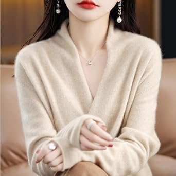 Women's V-Neck Sweater 100% Merino Wool 2025 Winter Warm Soft Long Sleeve Seamless Knit Pullover Cashmere Fall Sweater