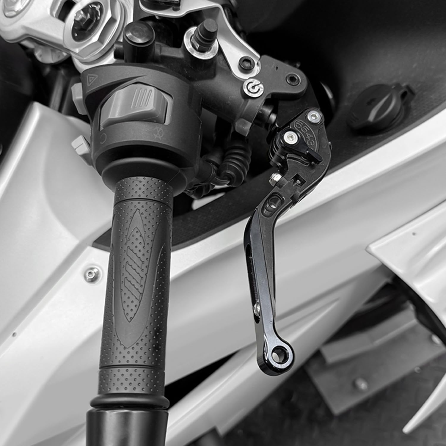 Leviers de Frein et Embrayage Moto pour MT09 2015-2019, Kit Levier d'embrayage et Levier de Frein Moto CNC Réglables, Extensibles et Pliables