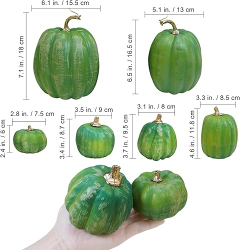 Vista 2 de Winlyn 7 calabazas artificiales verdes surtidas, calabazas de cosecha de color verde oscuro, calabazas decorativas de espuma para granja, otoño