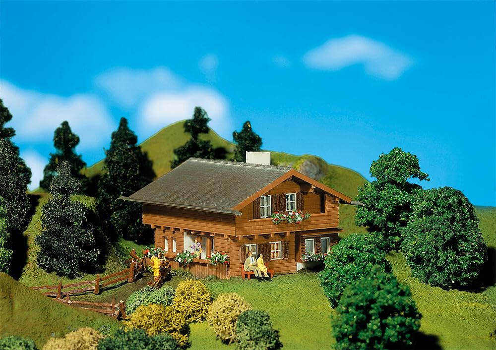 Faller F232237 – Chalet De Vacances à Monter – Échelle N – Décoration Ferroviaire 65x64x48 Mm – Dès 14 Ans