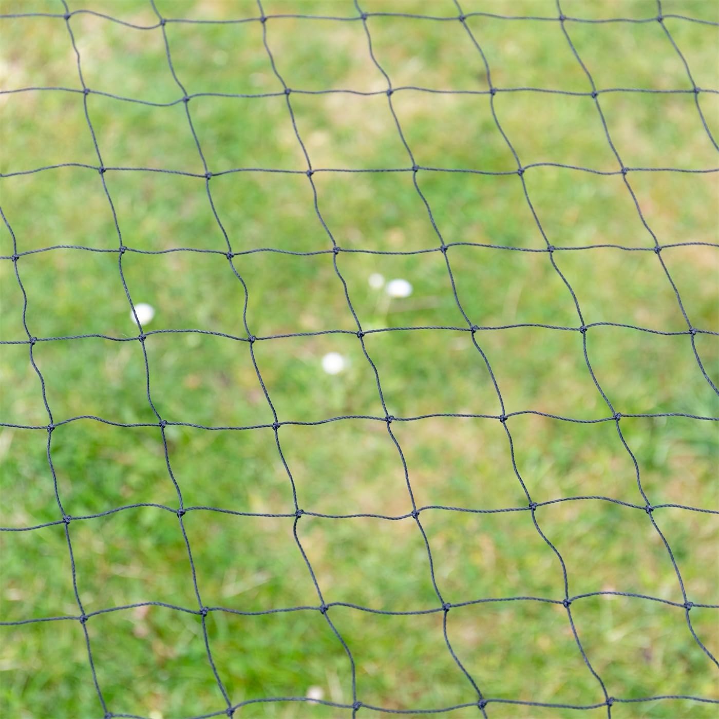 VOSS.farming Red de protección 10x5 m, Red de protección para Aves de Corral, Red de protección para garzas, Red para arriates, cobertor para estanques, Protección para estanques, Negro