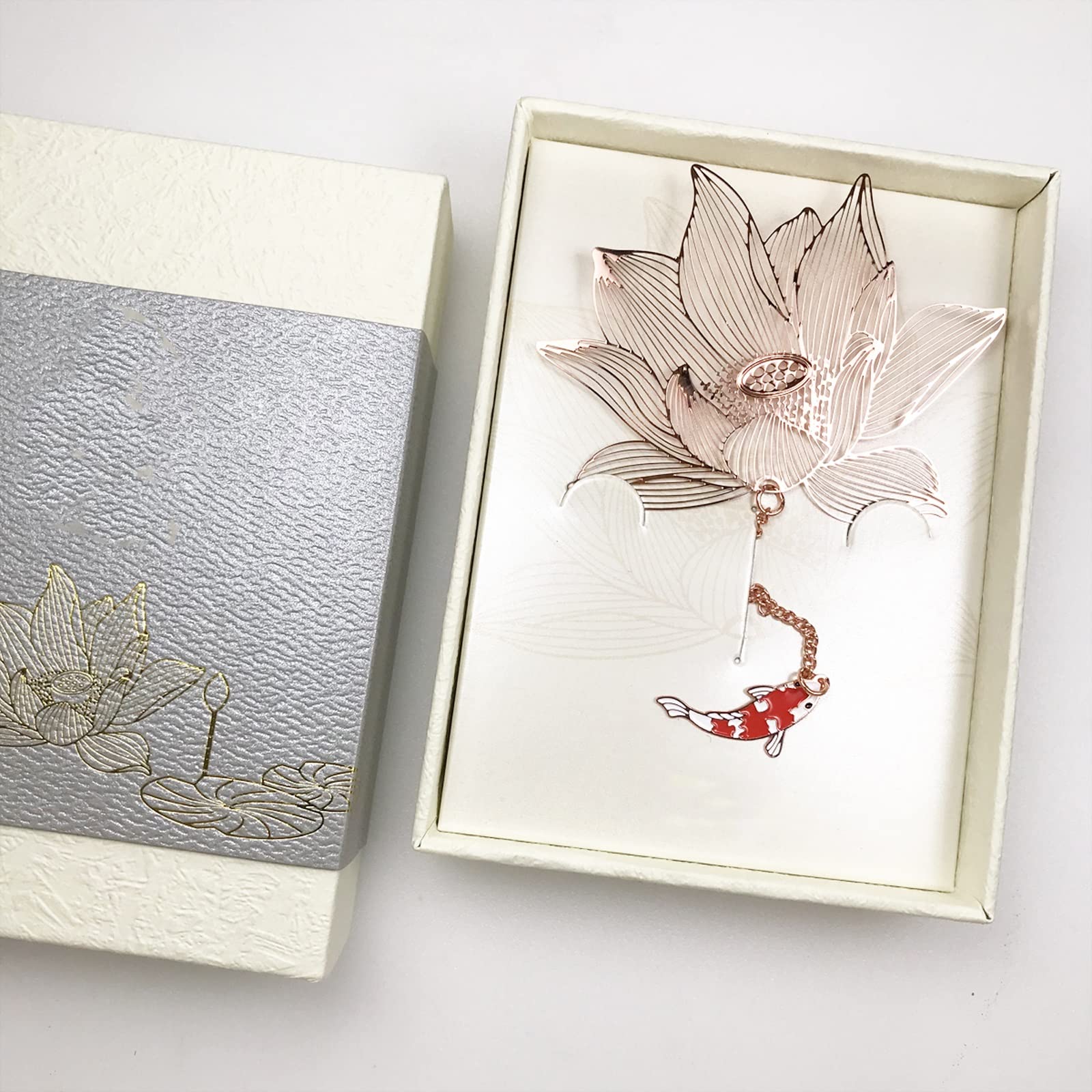 Souvenir-Lesezeichen aus Metall mit Lotusmotiv, exquisiter hohler Lotus, literarischer chinesischer Stil, Geschenk for Tag des Lehrers, Lese-Lesezeichen,Lesezeichen
