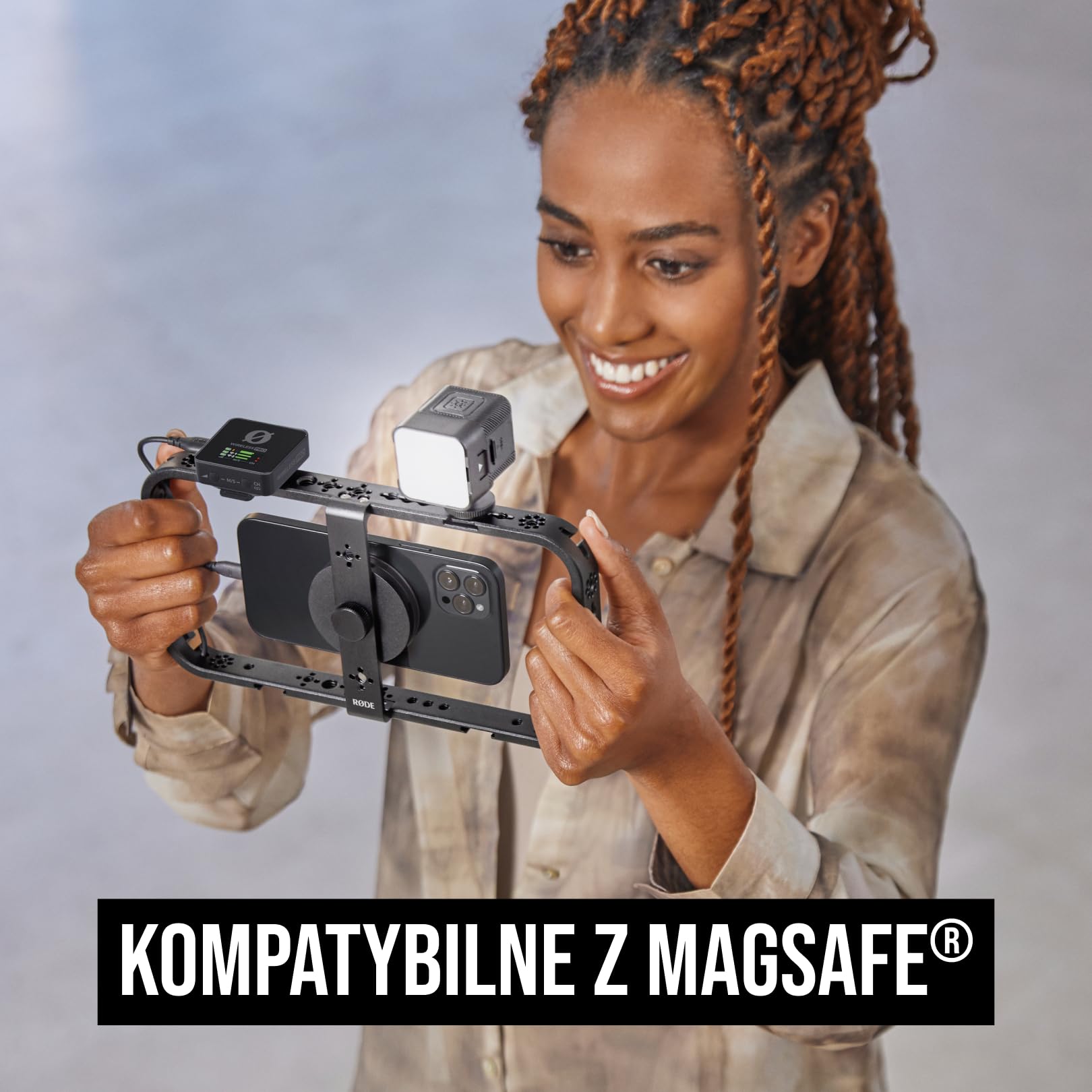 RØDE Phone Cage - Klatka do telefonu RØDE Phone Cage do filmowania mobilnego z magnesem, gwintami 1/4 cala i 3/8 cala oraz slotami do mocowania cold shoe (kompatybilna z MagSafe).