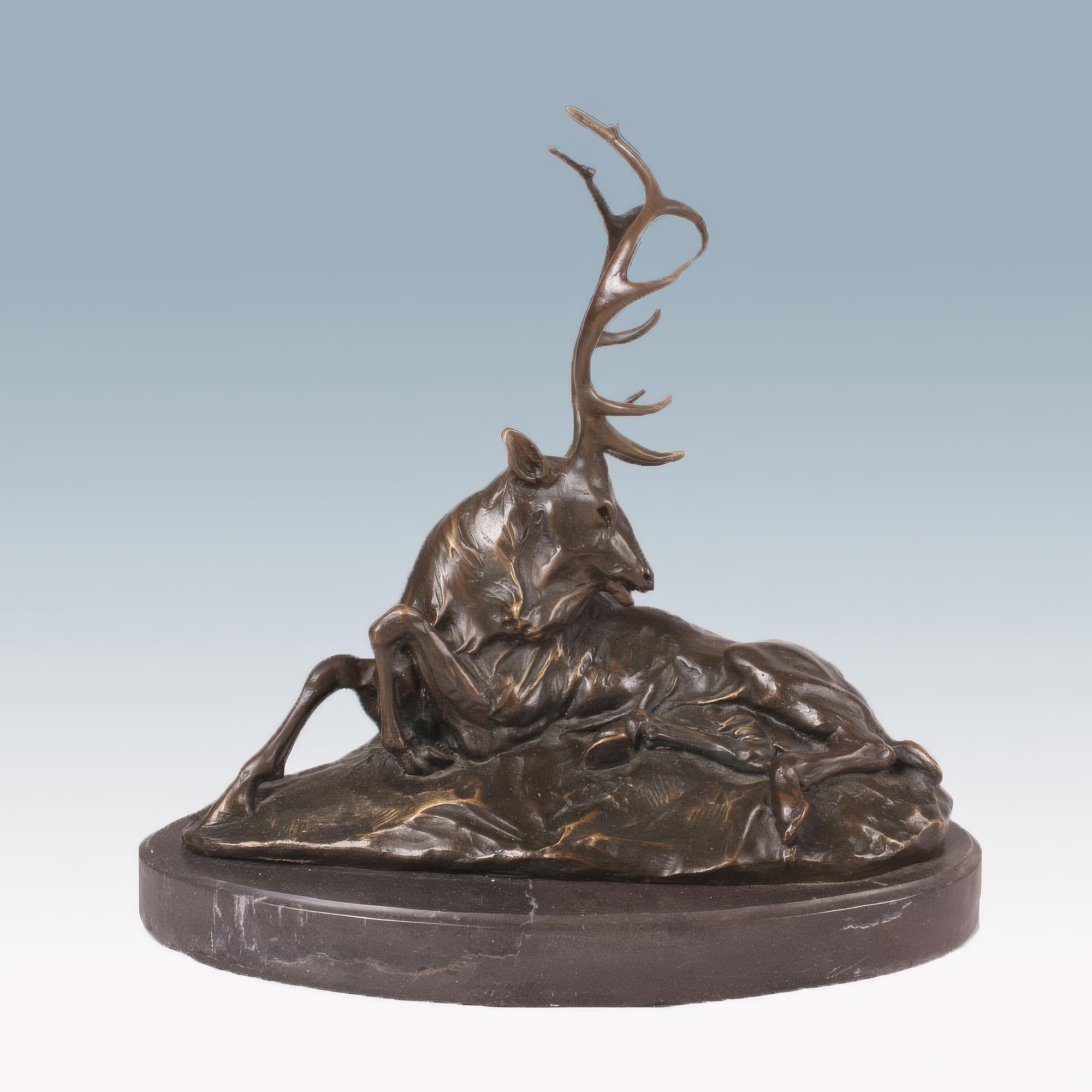 Sculpture de cerf en laiton : sublimez un espace vide avec élégance