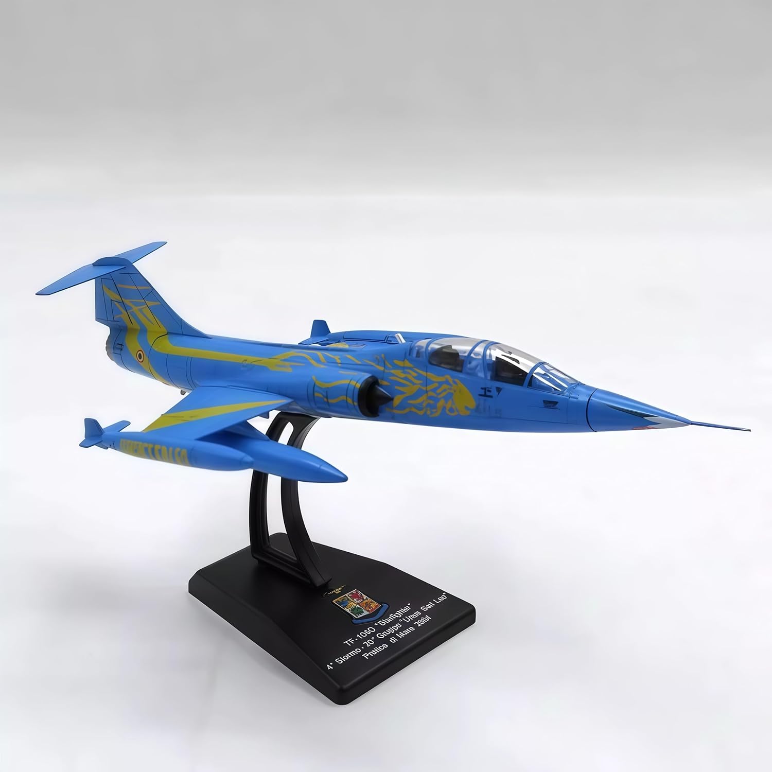 1:100 TF-104G Fighter Military Aircraft Starfighter Attack Airplanes Model for Adults Collection Home Office Gifts
