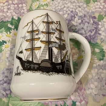 陶器手作り銀座ピルゼンのビアマグエンブレム付きジョッキ（２個セット) 陶器手作り銀座ピルゼンのビアマグエンブレム付きジョッキ（2個