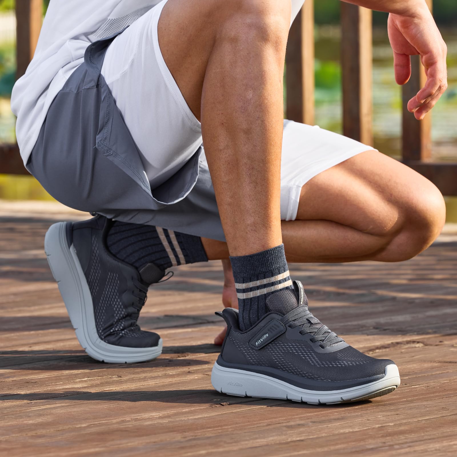 FitVille Extra Weit Walkingschuhe Leichte Sneaker Herren Für Breite Füße Bequeme rutschfeste Sportschuhe Atmungsaktive Turnschuhe mit Klettverschluss