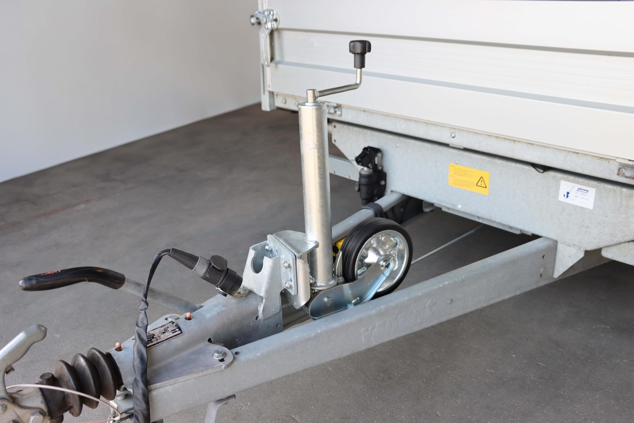The Drive | Anhänger Stützrad 500KG | vollautomatik | Ø 60mm Rohr mit Anbauflansch | inkl. Anbausatz | Schwerlast mit erhöhter Tragfähigkeit | perfekt für Anhänger, Wohnwagen, Trailer