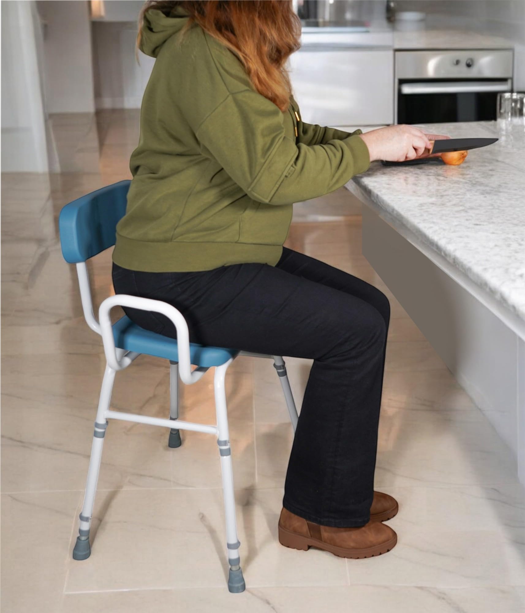 Aidapt Taburete Multiusos para posarse. Configuración 4 en 1, cómodo Asiento y Respaldo Acolchados, Altura Ajustable, Montaje de Pasador de Empuje, se envía en Embalaje Plano, no Necesita