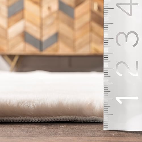 Miniatura 2 de nuLOOM Amy - Alfombra casual de conejo sintético lavable a máquina, 5 x 8 pulgadas, color beige