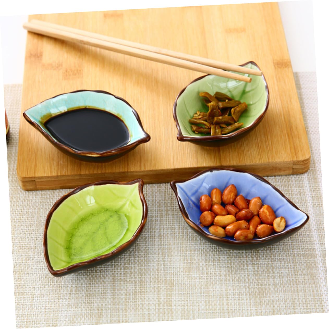 GRIRIW Vinegar Dishes Ceramic Seasoning Bowls 4 Pack Leaf Saucer Plates Snack Container Sauce Dipping Bowls Perfect for Home Restaurant