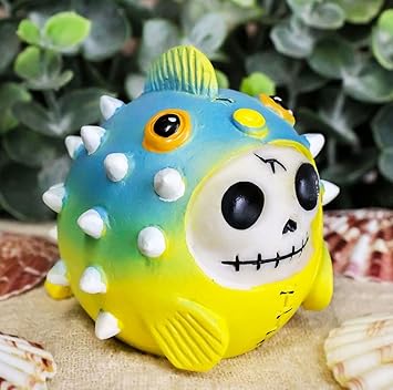 Amazon Co Jp Ebros フワフワの骨 パフィントン ふぐ パファフィッシュ スケルトン フィギュア 高さ2インチ フワの骨 膨張した魚 海 生き物 コスチューム フード付き スカル モンスター 収集価値のある彫刻 装飾玩具 ホーム キッチン