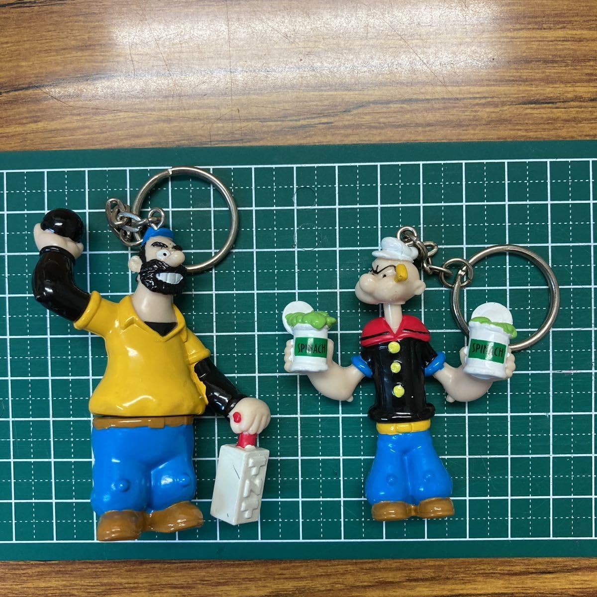 Amazon.co.jp: ポパイVSブルート フィギュアキーホルダー 2点 当時物