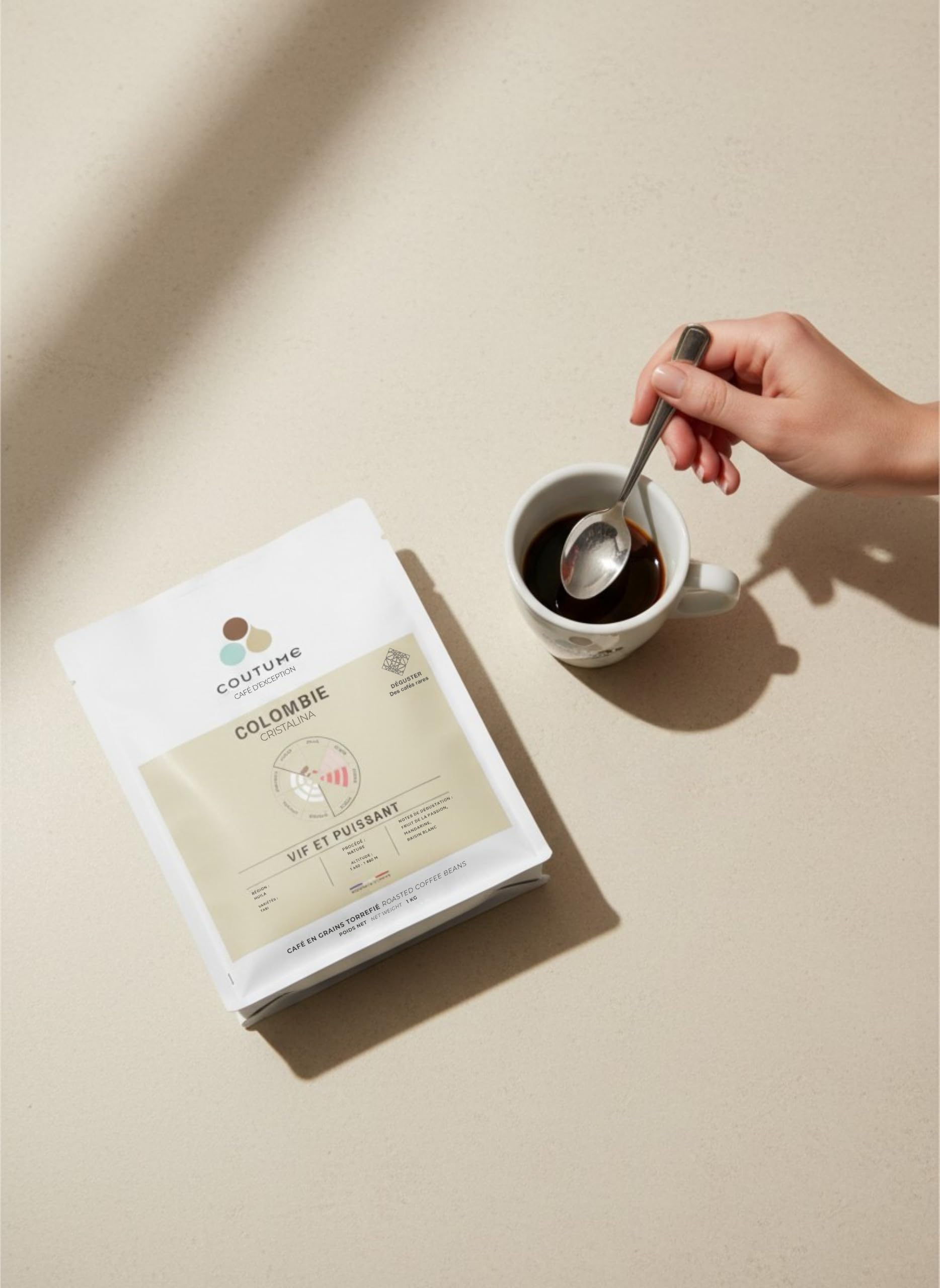 Coutume - Café en Grain Colombie La Cristalina 1kg - Café de Spécialité 100% Arabica, Café Torréfacteur Français, Torréfaction Artisanale - Fraîchement Torréfié