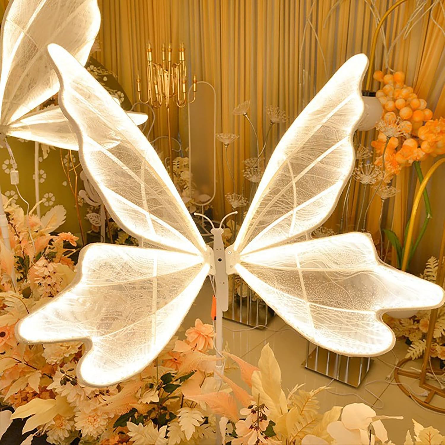 Motyl lampa podłogowa ze skrzydłami LED do dekoracji ślubnych i imprezowych
