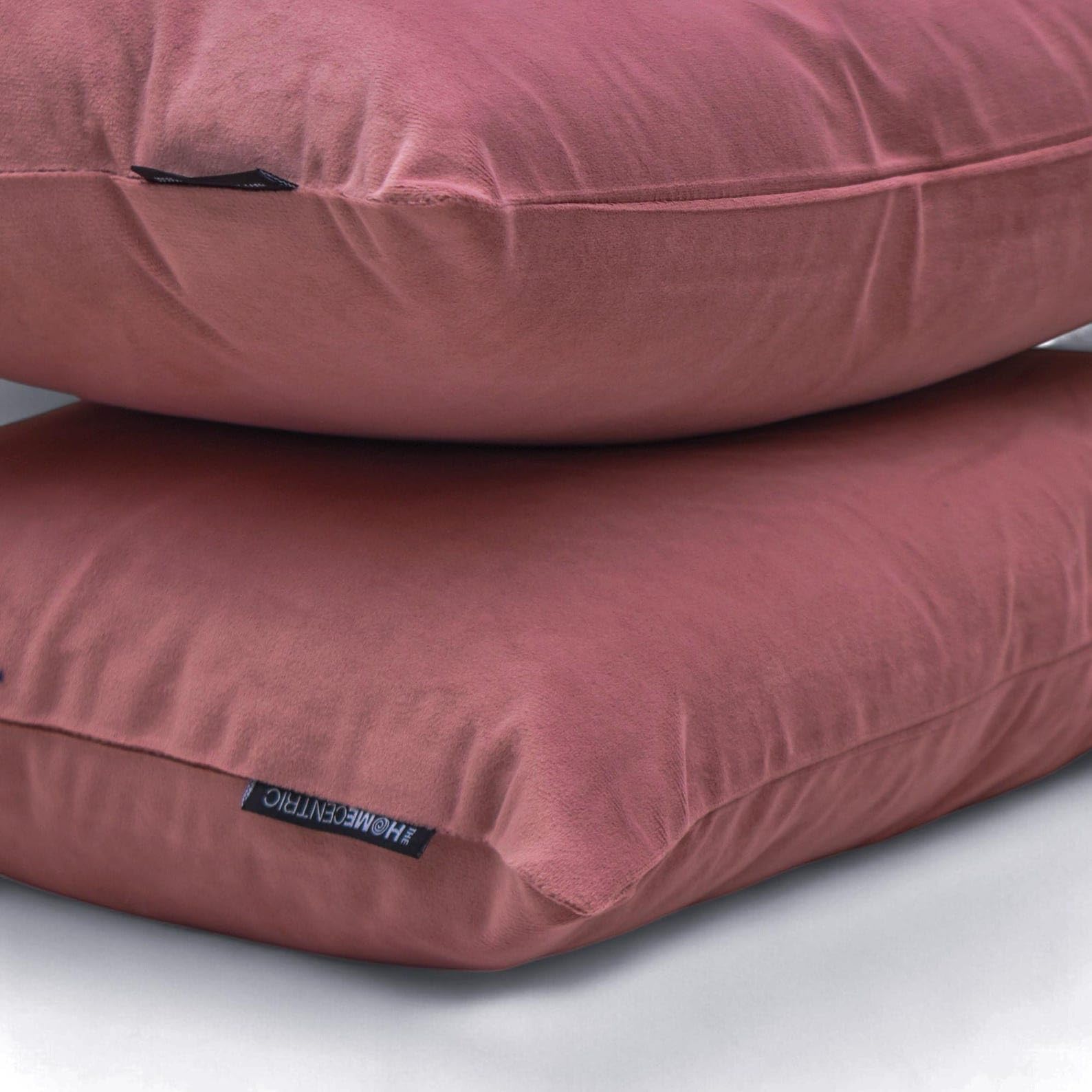 The HomeCentric Rose Blush Luxe Housses de Coussin 60x60 cm | Paquet de 2 Moderne Velours Housse de Coussin | Couleur Unie Taies d'oreiller pour canapé, Chambre et Salon - Blush Pink Velvet
