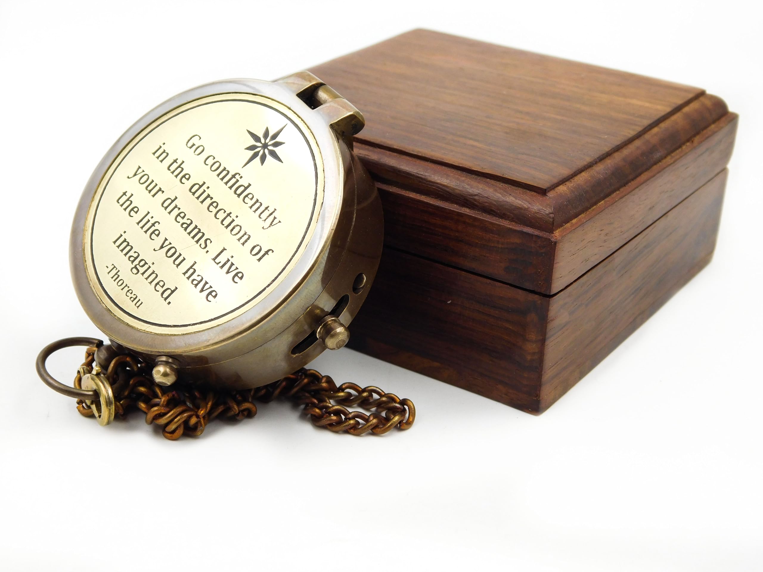 Bussola antica in ottone con incisione Go Confidently in The Direction of Your Dreams – Regalo con scatola di legno