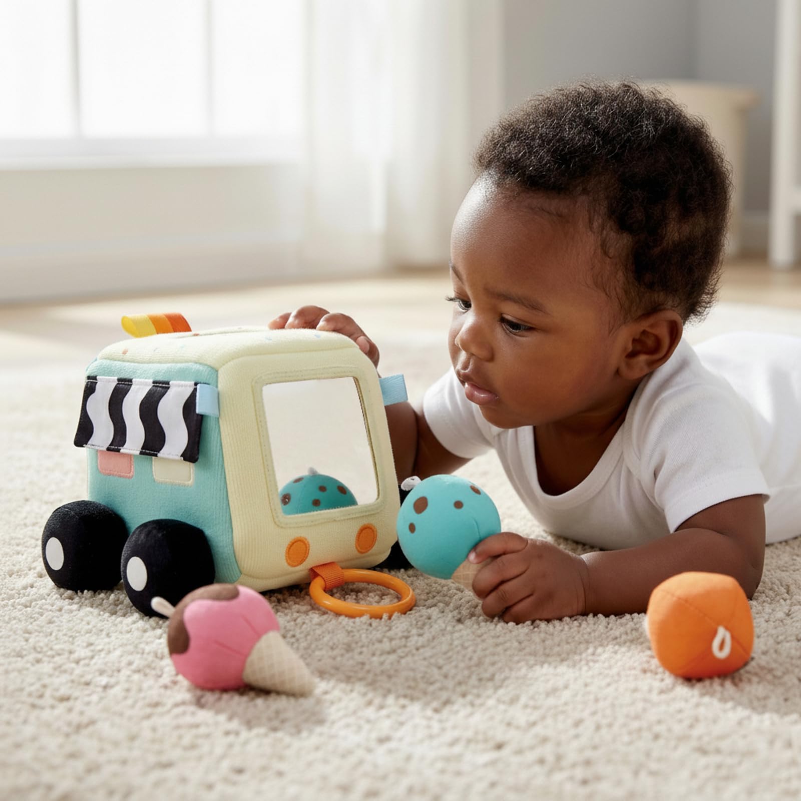 Hape Sensory Scoop Ice Cream Truck – pluszowa zabawka dla niemowląt 6 w 1, z miękkim lustrem, grzechotka, marszczone tekstury i dopasowanie kolorów, eksploracja sensoryczna i rozwój umiejętności