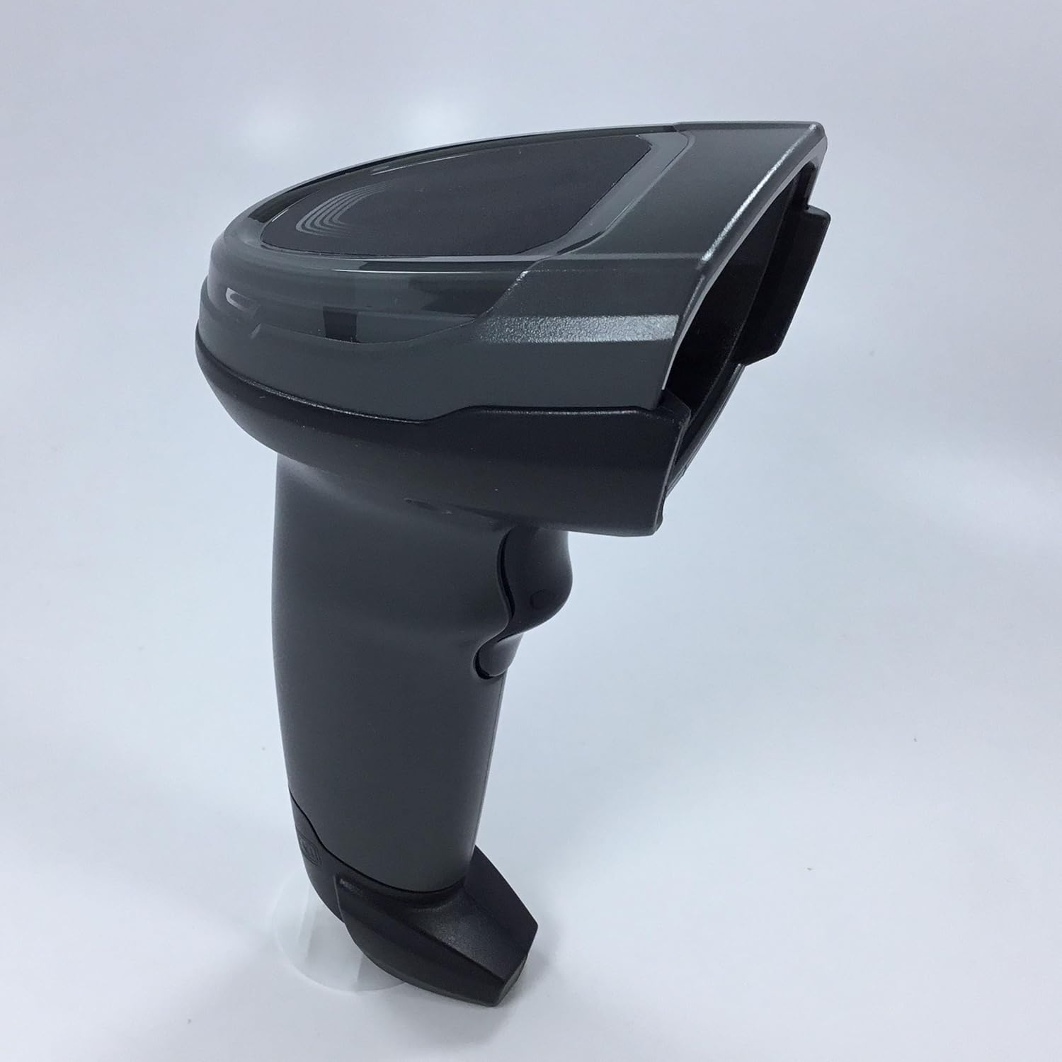 اړخ view of Zebra DS8108-SR scanner