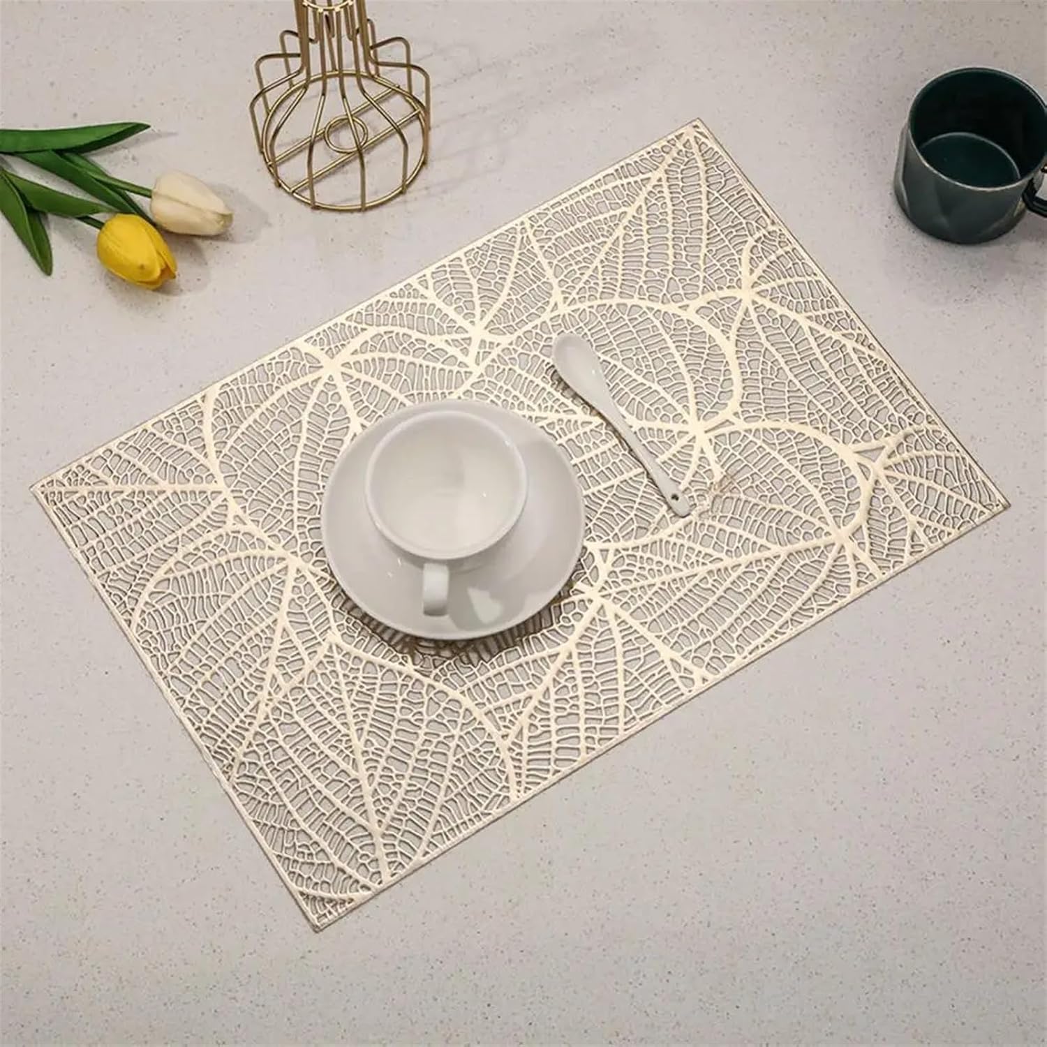 Table Placemat Non-Slip Heat Insulation Hollow Design Insulation Pad Exquisite Kitchen Tableware Mat Household Supplies (Color : Silver)