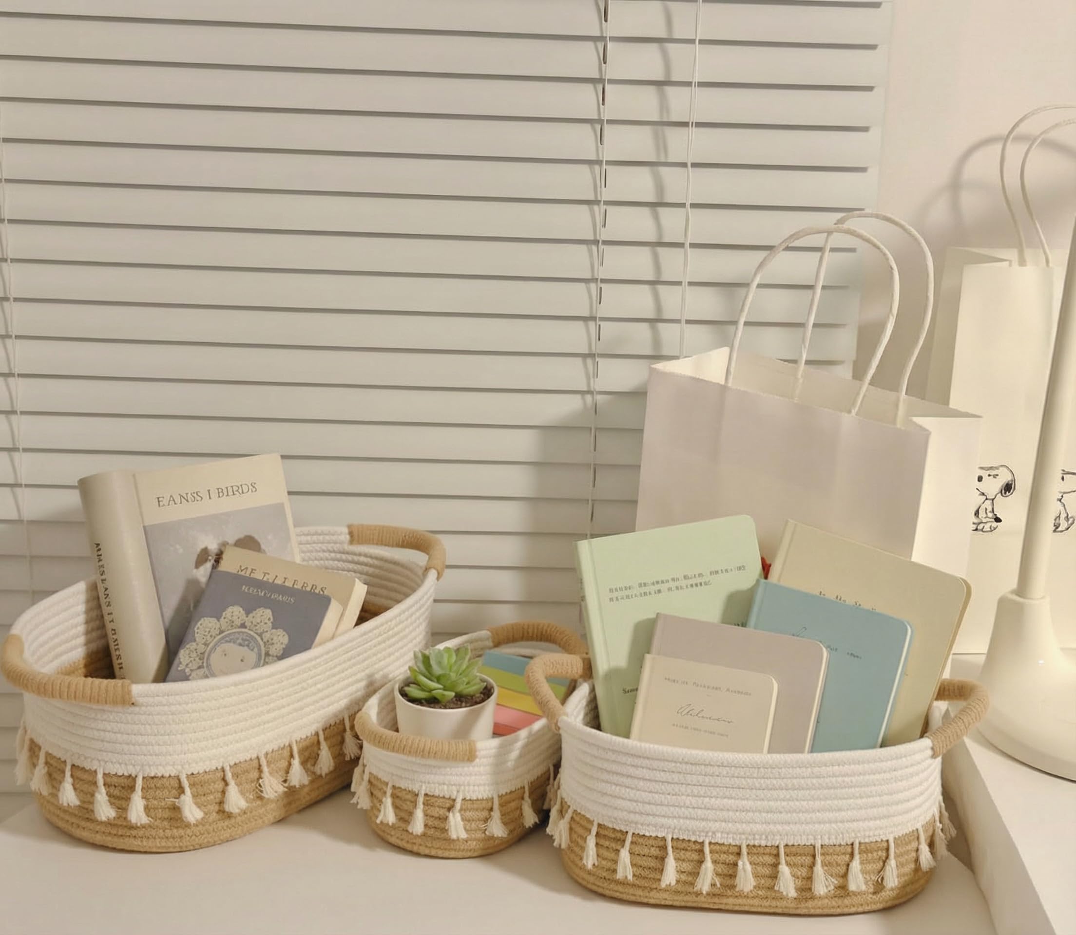 danpinera 3er Aufbewahrungskörbe Set aus Baumwollseil – Woven Rope Storage Baskets mit Griffen, Boho Quasten Deko körbchen, für Wohnzimmer, Schlafzimmer, Kinderzimmer, Große/Mittlere/Kleine Weiß-Khaki