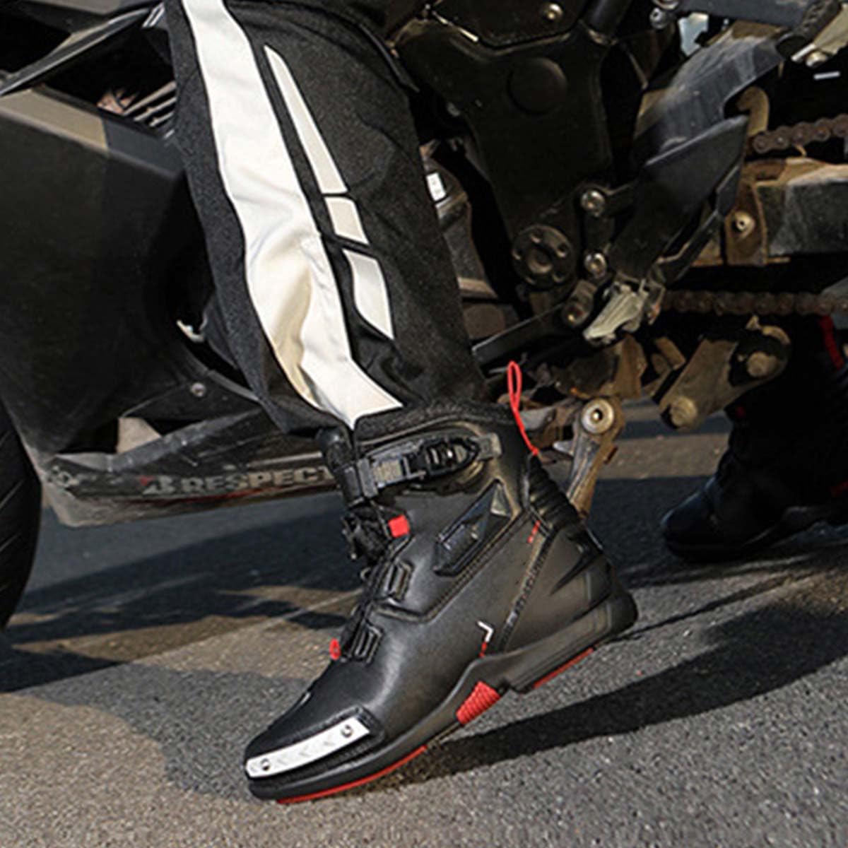 Scarpe da Moto Uomo, Stivali Moto Impermeabili con Dettagli Riflettenti e Suola Antiscivolo – Stivali Motociclisti Chiusura Rapida